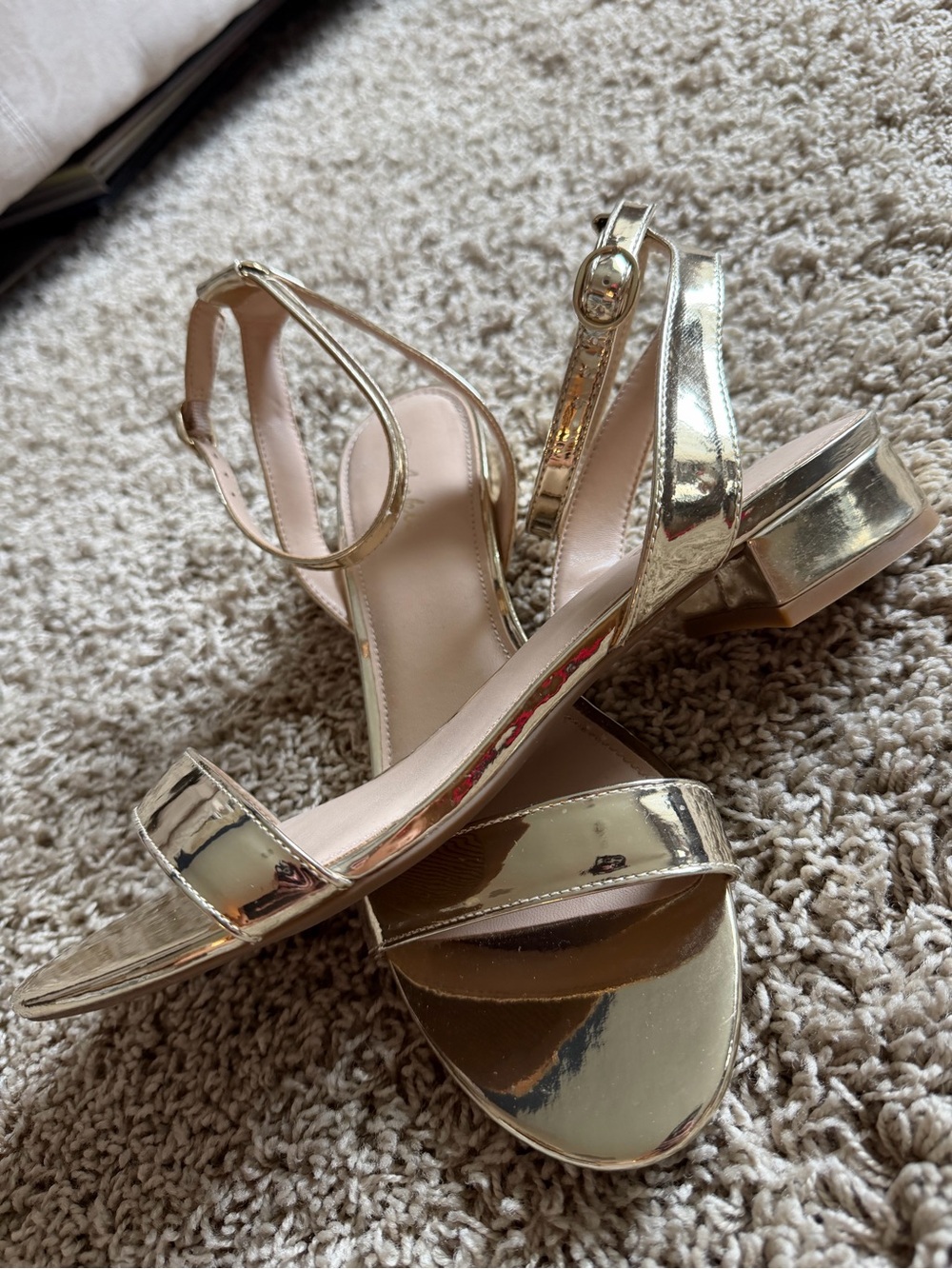 1 Inch Gold Heels Size 10